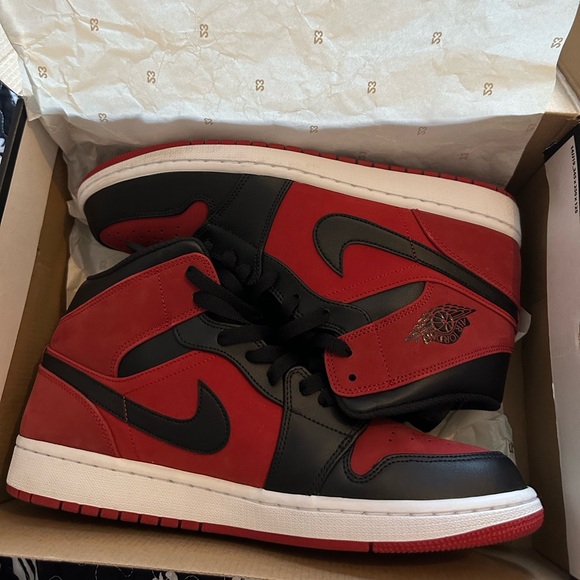 Jordan 1 mid ‘Banned’ 2018 Men’s Size 12